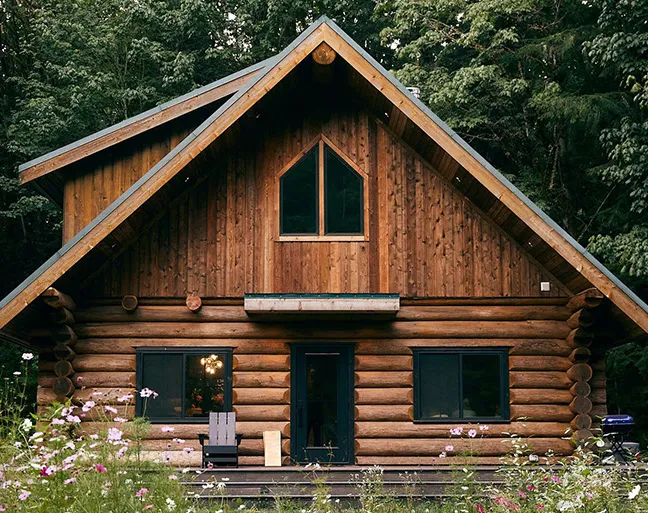 The cabin front, finished